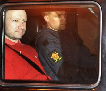 EL ASESINO NORUEGO DECLARA QUE ESTAR AISLADO EN EL CÁRCEL ES UNA TORTURA