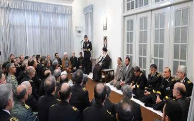 Imam Khaminei en el día de las fuerzas naval iraní