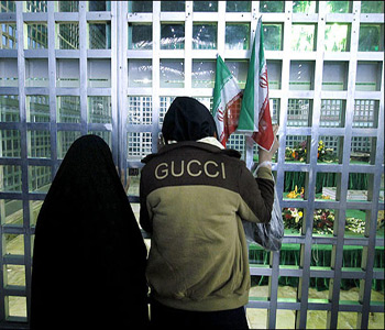 Sucedió en este día el regreso de Ruhollah Khomeini a Teherán