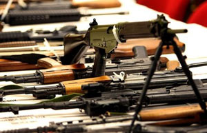 Confiscar un vehículo lleno de armas cerca de Homs