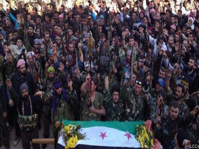 Niños soldados con la oposición armada en Siria