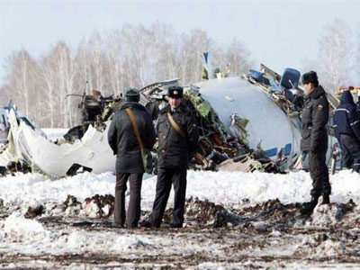 13 supervivientes fueron sacados de los restos de un avión rusa