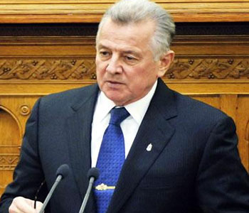 Presidente de Hungría dimite de su puesta presidencial