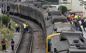 Choque de dos trenes en Lisboa con un saldo de 33 heridos