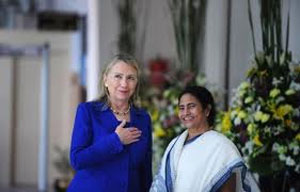 Clinton insta a India que reduzca sus importaciones de petróleo iraní