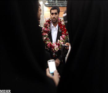 Llegan a Teherán dos ingenieros iraníes liberados en Siria