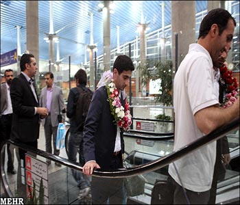 Llegan a Teherán dos ingenieros iraníes liberados en Siria