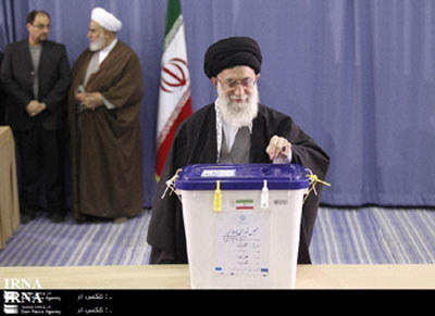 Imam Khaminei pide a los iraníes el voto masivo