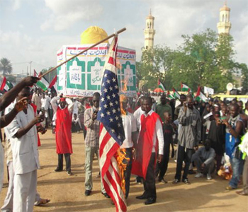 Musulmanes y Cristianos marchan en el Día del Quds en Nigeria