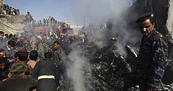 Yemen: avión militar se estrella matando a 10 personas
