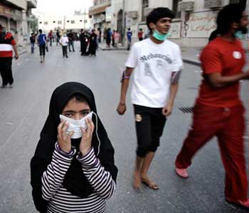 ataque+toxico+bahrein Fuerzas bahreiníes usan gases tóxicos contra los manifestantes