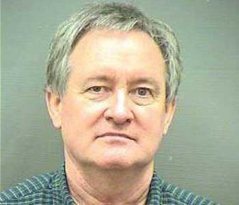 Michael Crapo Un Senador de EEUU arrestado por conducir ebrio