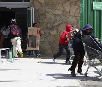 saqueos+argentina El gobierno argentino condena los saqueos a los supermercados