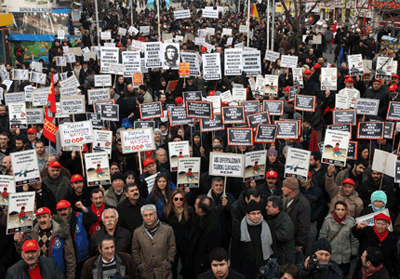 manifestacion-en-turquia-contra-despliegue-patriot1 Manifestaciones masivas en Turquía contra el despliegue del Patriot