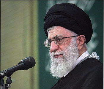 sayyed+ali+jamenei+fuerzas+inteligencias+iran Imam Jamenei: La arrogancia mundial hace todo lo posible para enfrentarse a Irán