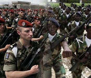 soldados+frances+senegales+mali Senegal se suma a la guerra en Malí