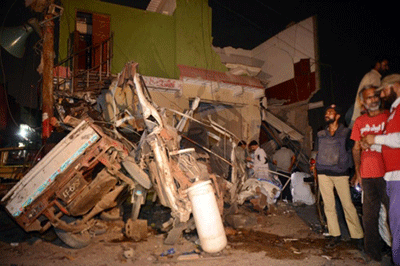 Once muertos en un atentado durante un mitin político en Karachi