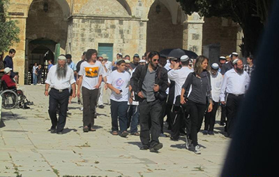 Las israelíes provocan tensión al invadir Al-Aqsa