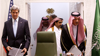 john kerry - saud al faisal Kerry en Arabia Saudí para reforzar ayuda a terroristas sirios