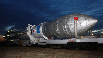 proton-m Estrellado cohete Protón-M durante lanzamiento en Rusia