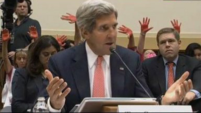 Protestas en la comparecencia de John Kerry en el congreso