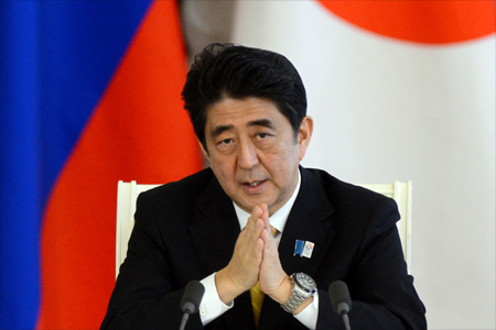 Abe quiere explicar a China y Corea del Sur su visita al santuario de Yasukuni