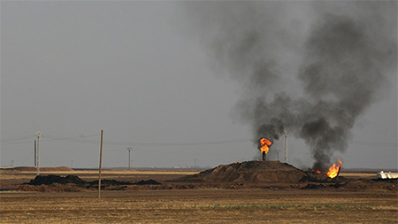 campo petrolero en siria Terroristas atacan un campo petrolero en Siria