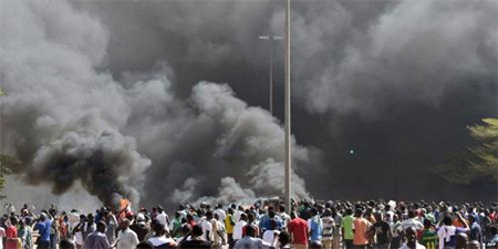 disturbios en burkina faso El presidente de Burkina Faso dimite y el jefe del Ejército asume el poder
