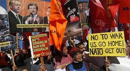 Batallas callejeras en Kobani y manifestaciones kurdas en Turquía