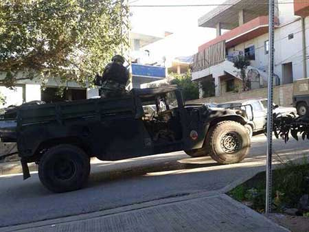 durante una redada del ejercito libanes Líbano prosigue campaña contra terroristas