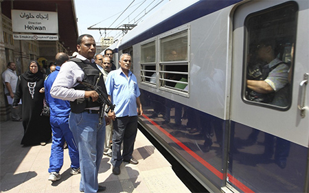 proteccion plicial en el metro de el cairo En Egipcio aumentan los ataques terroristas