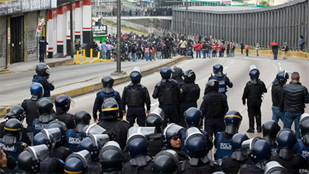 tension en mexico Tensión en México en día de protestas