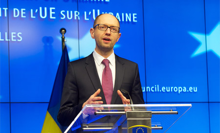 yatseniuk Ucrania pide ayuda financiera urgente a la UE