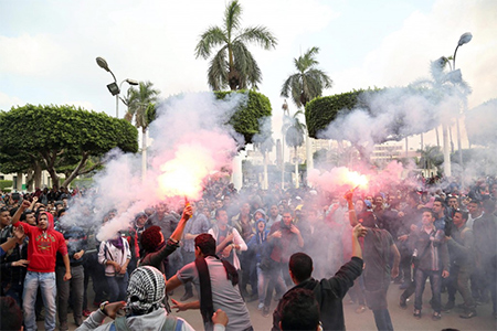indignacion popular por la absolucion de Mubarak Ex presidente de Egipto declarado no culpable de matanzas de manifestantes