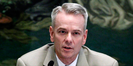 Steve Russell se presenta al Congreso de EEUU
