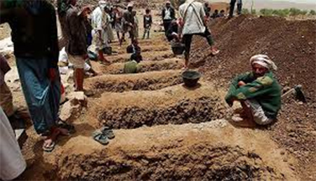 Yemen entierra las víctimas de la agresión saudí Yemen a merced de las ciegas bombas saudíes