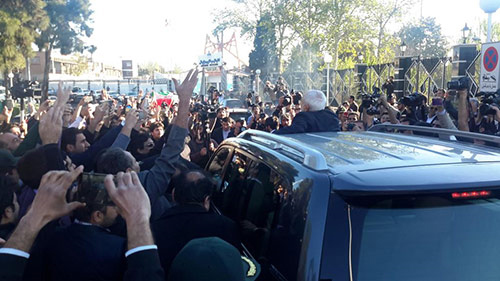 el equipo negociador iraní es recibido por la multitud Teherán celebra su Victoria “nuclear”