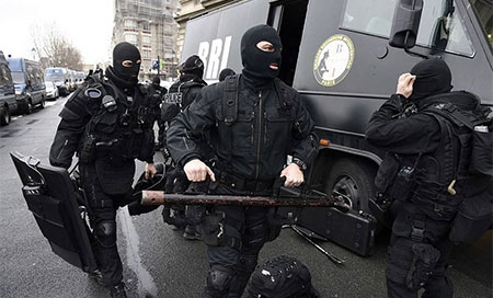 fuerzas especiales belgas Detenidos dos terroristas en Bruselas que planeaban atentar en Nochevieja