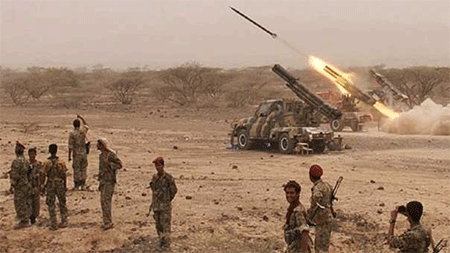 fuerzas yemeníes bombardean posiciones saudíes Yemen resiste la invasión y bombardea posiciones saudíes