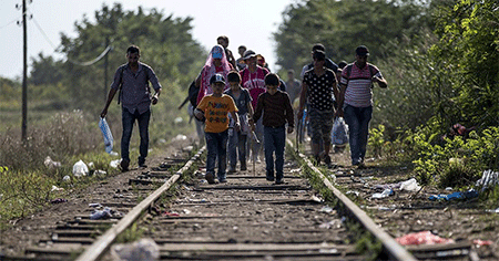 Europol desmantela una red de traficantes de inmigrantes Europol desmantela una red de traficantes de inmigrantes