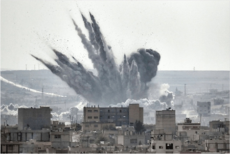 Bombardeo a Mosul Muere por un bombardeo el gobernador de Daesh en Mosul