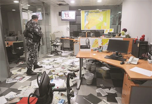 las oficinas del diario saudí en Beirut después de la "incursión" Manifestantes atacan la redacción de un diario saudí en Beirut