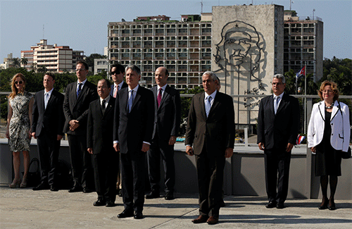 Philip Hammond en la Plaza de la Revolución en La Habana