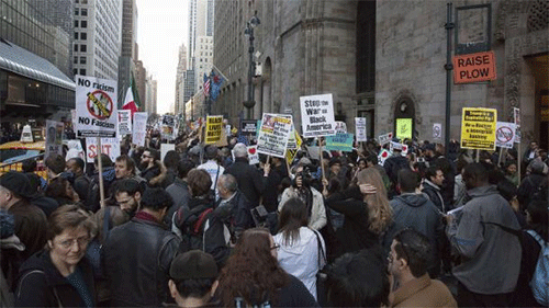 Miles de personas se manifiestan en contra de Trump