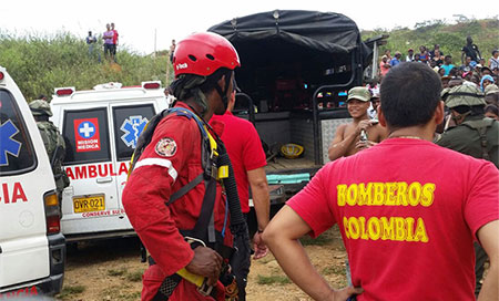bomberos en la mina de Cauca