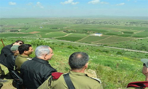 Netanyahu durante una visita a las tropas en la parte del Golán sirio ocupada