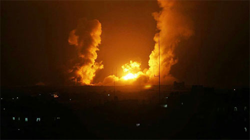 bombardeos sionistas sobre el norte de Gaza Gaza amanece bajo el fuego israelí