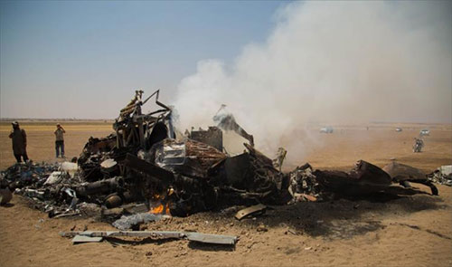 el helicóptero ruso quedó totalmente destruido Derriban en Siria un helicóptero ruso con cinco militares a bordo