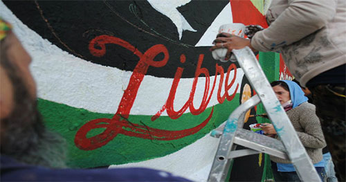 Un mural en Argentina reclama libertad para Palestina Solidaridad en Argentina con prisioneros palestinos en cárceles israelíes