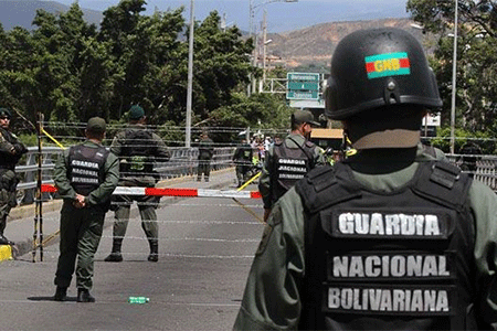 guardias de Venezuela en la frontera con Colombia Estalla nuevo conflicto entre Caracas y Bogotá